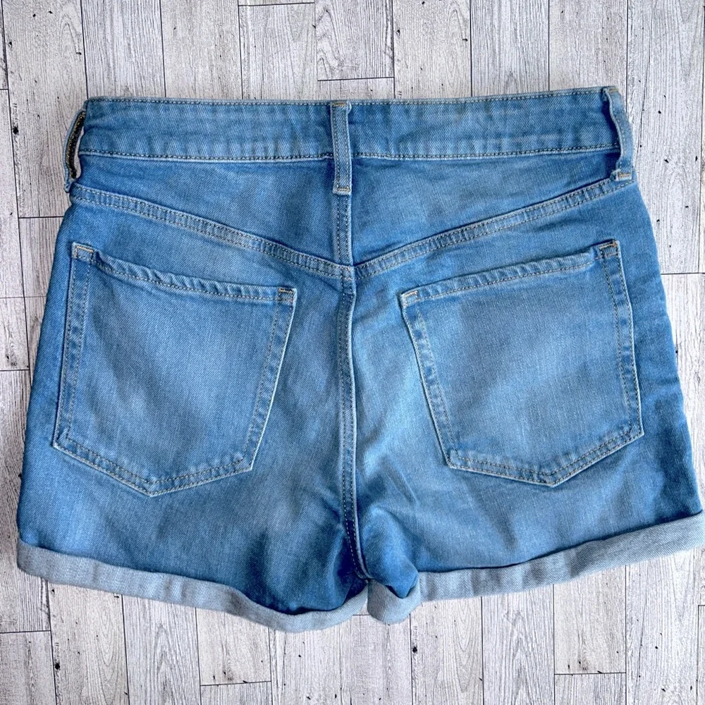 Old Navy High-Rise O.G. Straight Denim Shorts – Size 8 - Picture 6 of 7